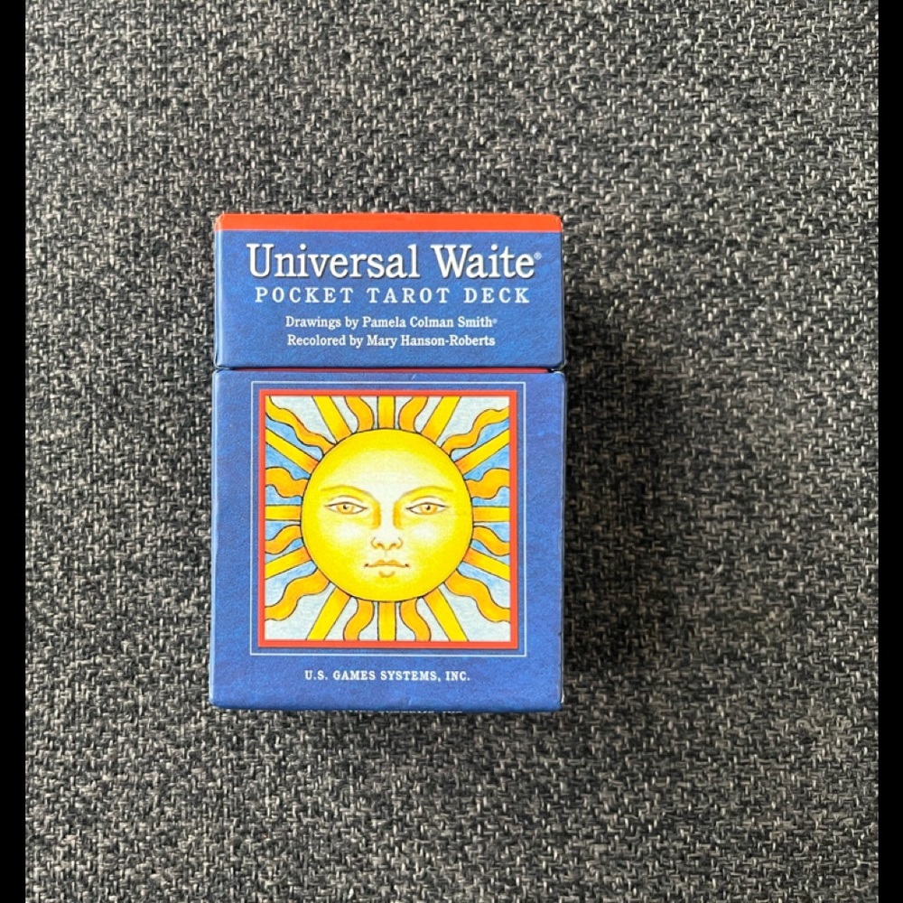•Universal Waite Pocket Tarot Deck•
